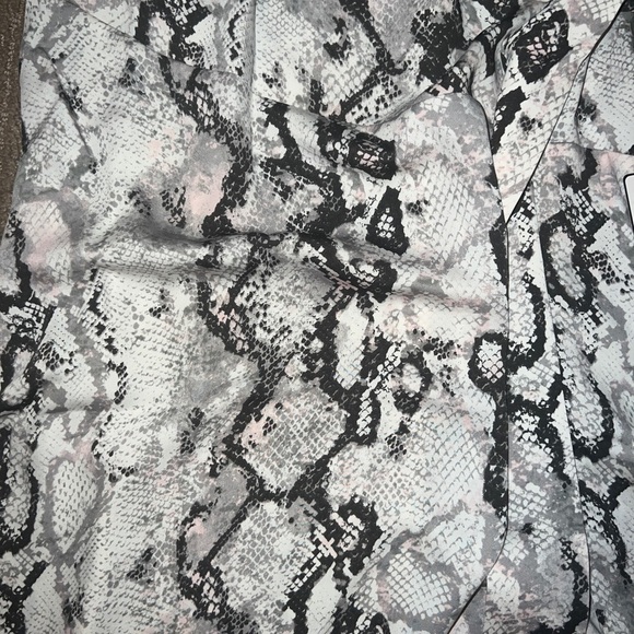 Laundry By Shelli Segal D-Ring Pull-On Midi Skirt - Picture 3 of 7